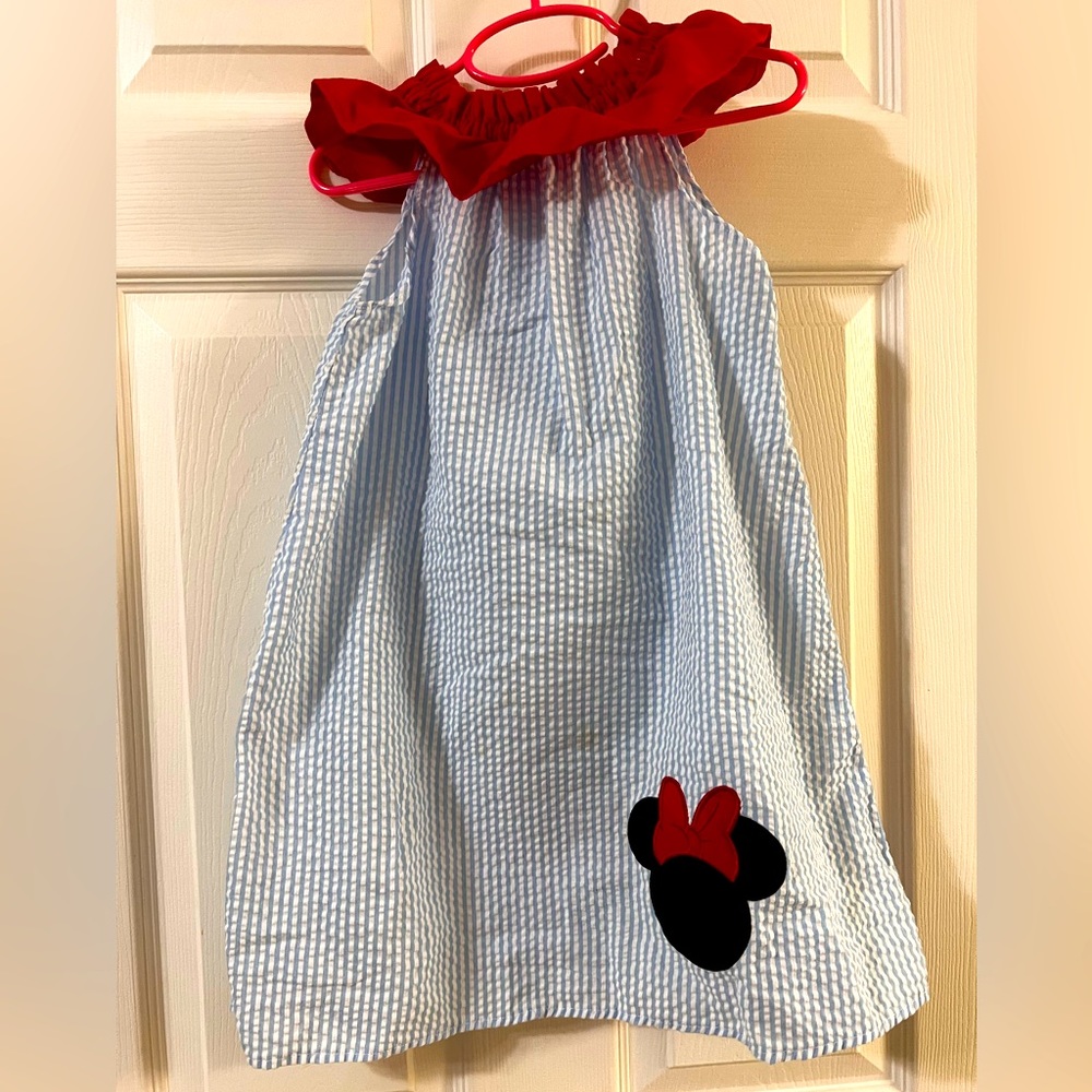 Girls Disney dress, Size 6